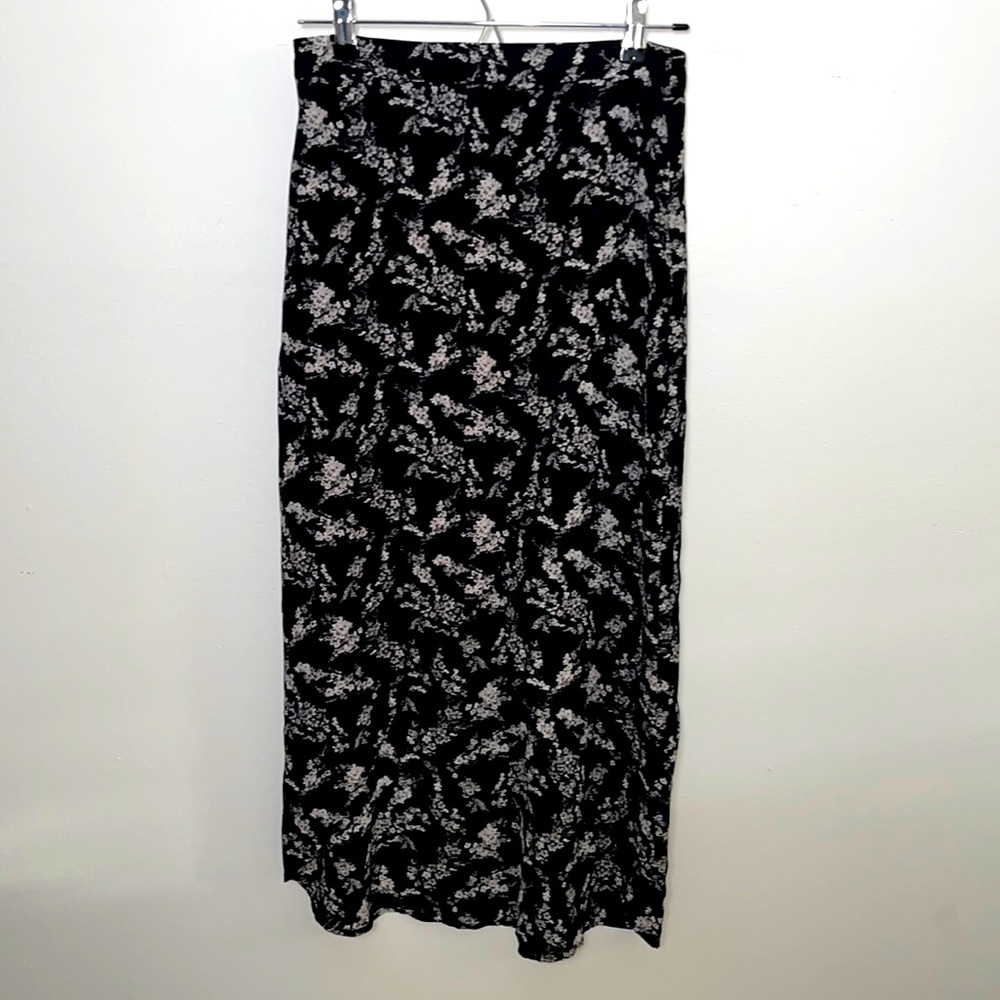 Forever 21 Black & White Floral High Low Midi Skirt Medium